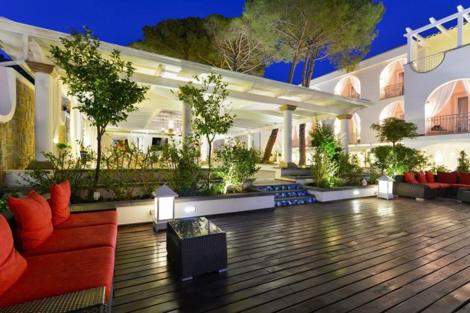 Hotel La Pineta & 4*